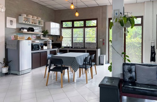 Tha Kham Hotel | Silpasom ARTstay Suratthani