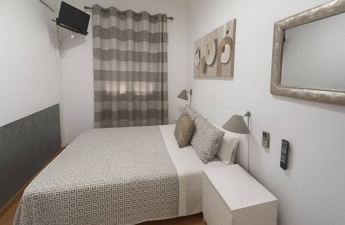 Elvas Cabin | Single Room