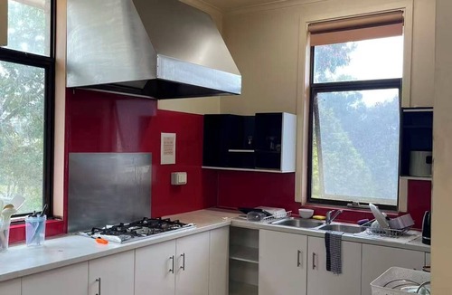 Legana Hostel | SJ Hostel. Launceston