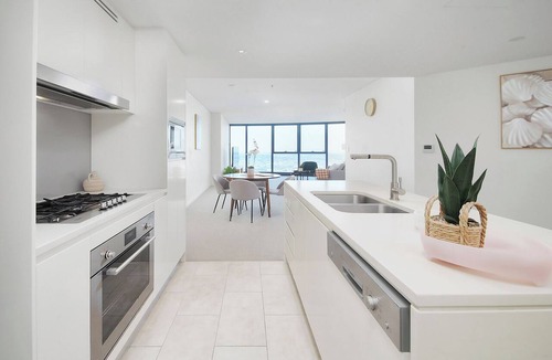 Brisbane Central Business District Apartment | Skyline Serenity Retreat 2 KingbedsApt FreeParking