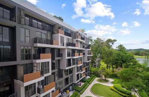 Laguna Condo | Skypark Aurora, One Bedroom 1Cx Premium
