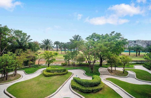 Laguna Condo | Skypark Aurora, Studio 1A Deluxe