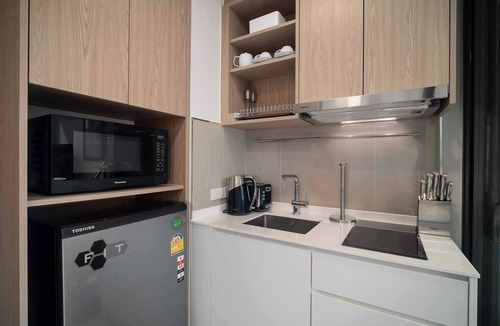 Laguna Condo | Skypark Aurora, Studio 1A Premium