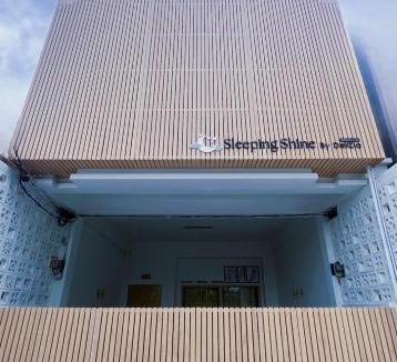 Satun Villa | Sleeping Shine by DeliZia Satun พักได้ 9-10 ท่าน