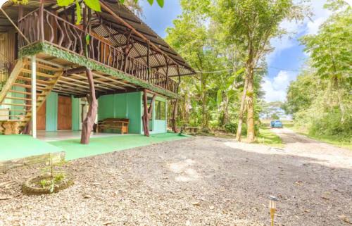 San Rafael de Guatuso Apartment | Sloth House Rio Celeste