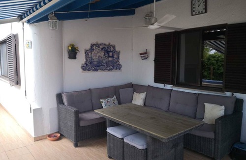 Quelfes House | Small Oasis 7 min from the beach, House with swimming pool