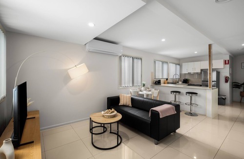 Sunnybank Apartment | Smart Suites Self Check-in Apartments - 144 Dixon