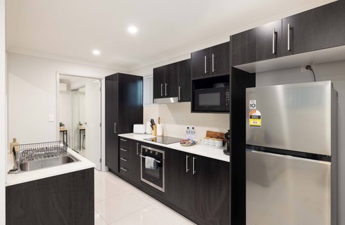 Rocklea Apartment | Smart Suites Self Check-in Apartments - 31 Freney