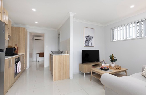 Rocklea Apartment | Smart Suites Self Check-in Apartments - 39 Freney