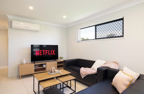 Rocklea Apartment | Smart Suites Self Check-in Apartments - 20 Darnley