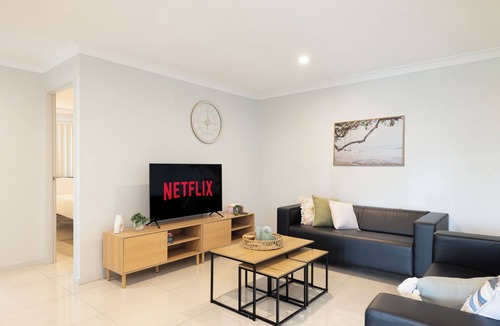 Rocklea Apartment | Smart Suites Self Check-in Apartments - 21 Darnley