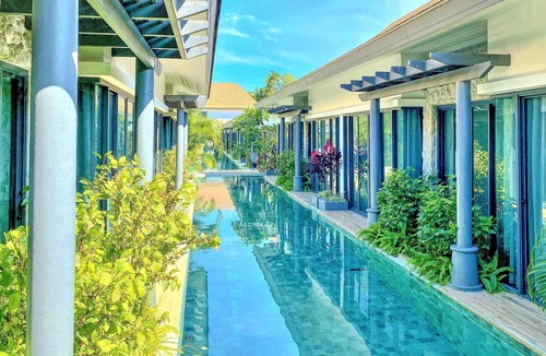 Chalong House | Snappy 2 BR Pool Access Suite | Kitchen | Washer