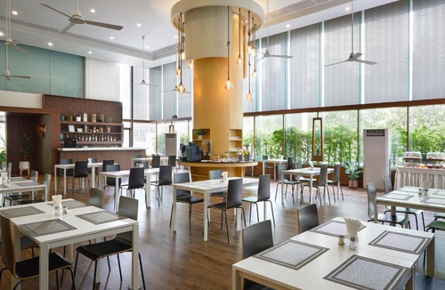 Thung Maha Mek Apartment | Somerset Park Suanplu Bangkok