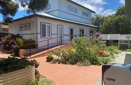 Augusta Apartment | Southerly Studio right in Augusta where the two oceans meet.
