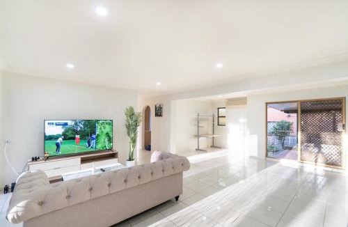 Sunnybank House | Space Abundant 4Bed 2Bath Sunnybank Retreat