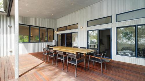 Pretty Beach Central Coast House | 'Space and Serenity at Pretty Beach' by HolidayCo
