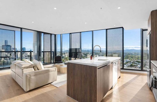 Fortitude Valley Apartment | Spacious 3BR + Pool + Views | Fortitude Valley