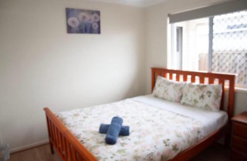 Springfield Lakes House | Spacious 4 bedrooms house in Springfield lakes