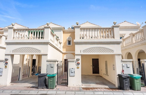 Jumeirah Village Circle Villa | Spacious 4 sleeper Villa, JVC