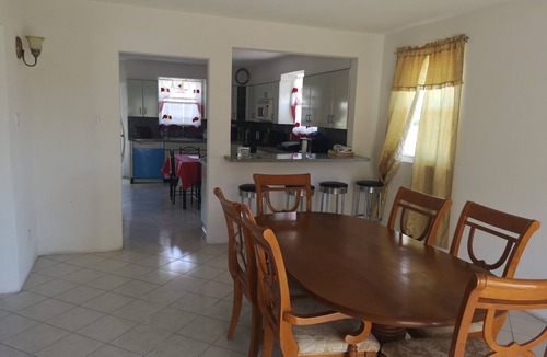 Atlantic Shores House | Spacious Air Conditioned 4 bed detached house near Miami Beach