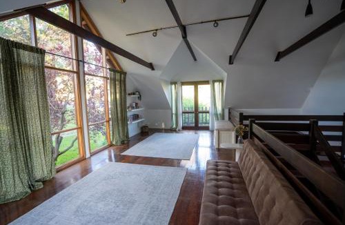 Armidale House | Spacious and Central 5 bedroom Home