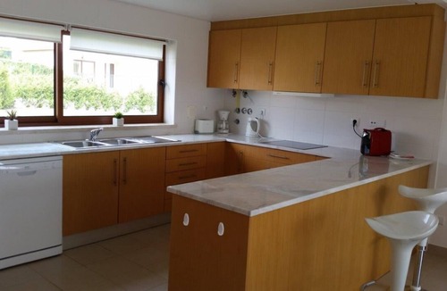 Casalinho Villa | Spacious detached villa close to Obidos lagoon, golf, beach, private pool & WiFi