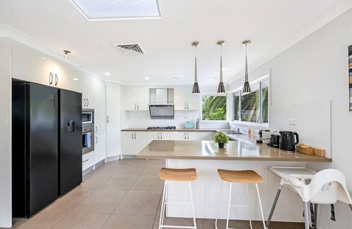 Carlingford Apartment | Spacious Family 4BR with Pool Perfect for Groups