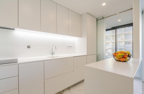 Leca da Palmeira Apartment | Spacious Light-Filled Flat with Garage by HostWise