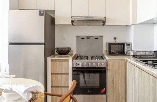Dubai Apartment | Spacious Modern 1 BR UNA, Town Square.