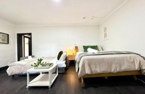 Annandale House | spacious self-contained studio near Sydney CBD