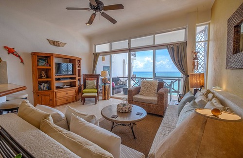 Akumal Condo | Spacious Third-Floor Beachfront Condo with Pool