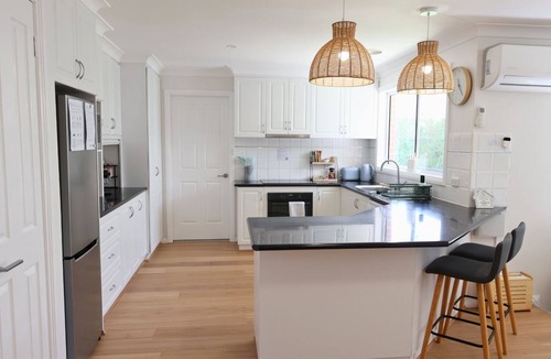 Tatton House | Spacious, Thoughtfully Prepared 4BR Home in Wagga
