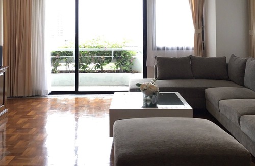 Silom Apartment | Spacious Top Class Apartment Great location