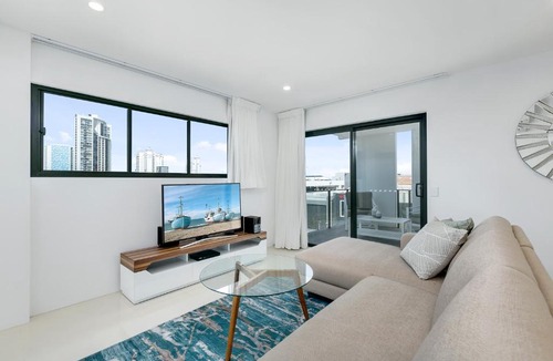 Broadbeach Waters Apartment | Spice Broadbeach - Hosted by Gold Coast Luxury Resorts