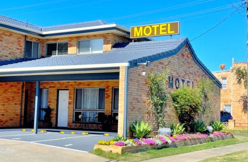 Casino Hotel | Squatters Homestead Motel