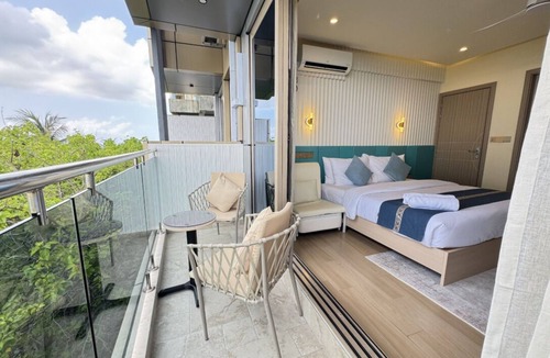 Male Apartment | Standard Double or Twin Room with Smoking Balcony