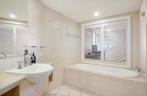 Kingscliff Apartment | Standard Hotel Room in Salt Beach Resort by uHoliday