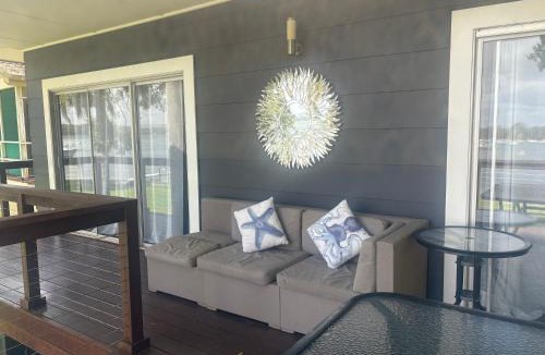 Summerland Point House | Starfish Cottage