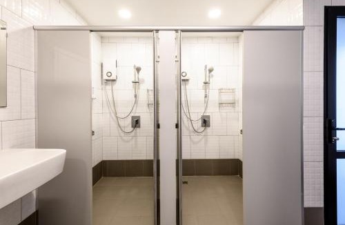 Siriraj Hostel | Stay Wanglang
