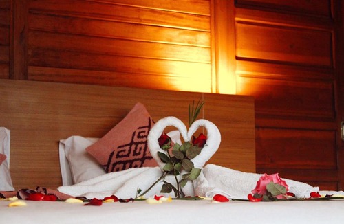 Sidemen Cabin | STHANATAPA HILL's