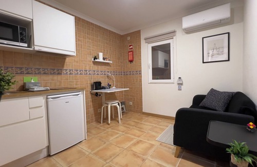 Olhao Apartment | Studio for two guests with patio/terrace, air conditioning and wifi