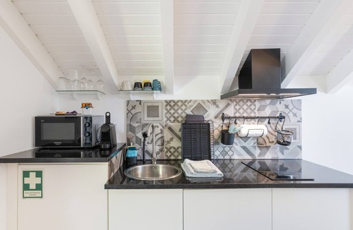 Covas Apartment | Studio 'With Terrace' with Mountain View, Wi-Fi and Air Conditioning