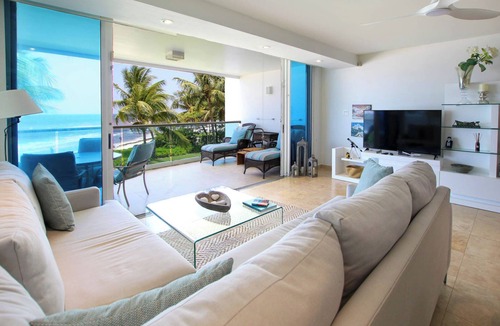 Maxwell Apartment | Stunning Beachfront 2-Bed Condo with Pool - Ocean One 204