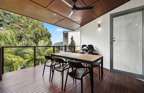Coolum Beach House | Stunning House in Peaceful Coastal Setting