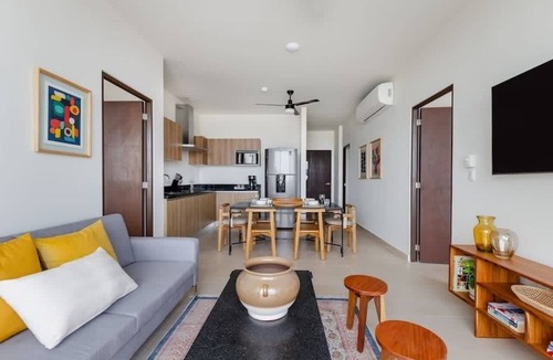 Downtown Cancun Apartment | Stunning Lagoon View Condo Pool & Gym 9th Floor