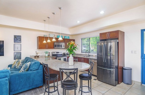 Potrero Condo | Stylish 1-bedroom condo with workspace, walk to everything + massages on us!