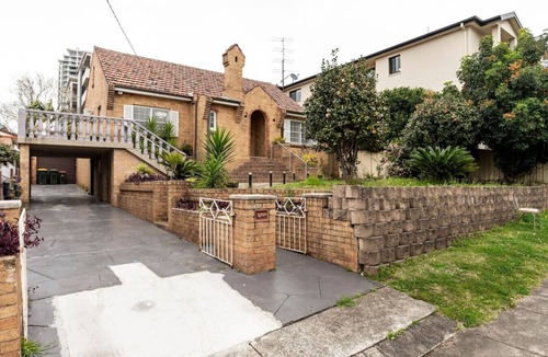 Wollongong CBD House | Stylish Heritage Home 10mins walk to Hospital