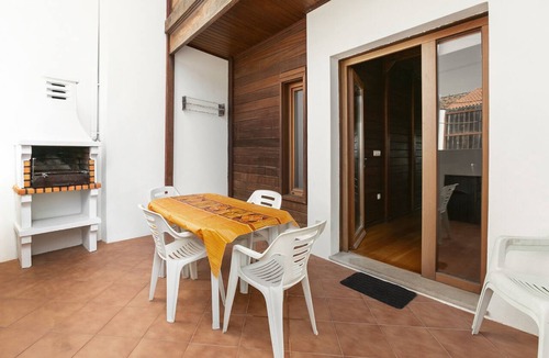 Casais do Rio Apartment | Stylish Rustic Villa - Surf & Golf
