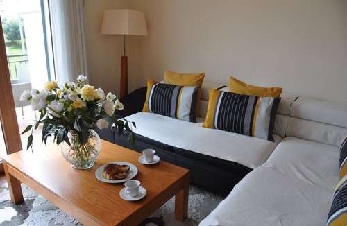 Burgau Apartment | SUN-FLOODED APARTMENT IN BURGAU NEAR BEACH & GOLF WIFI