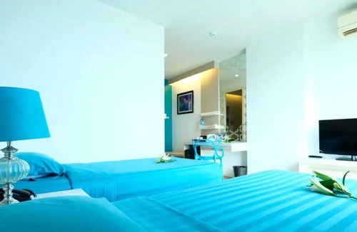 Na Chom Thian Hotel | Sunday Beachfront View Jomtien Pattaya